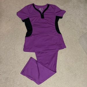 NURSING SCRUB SET